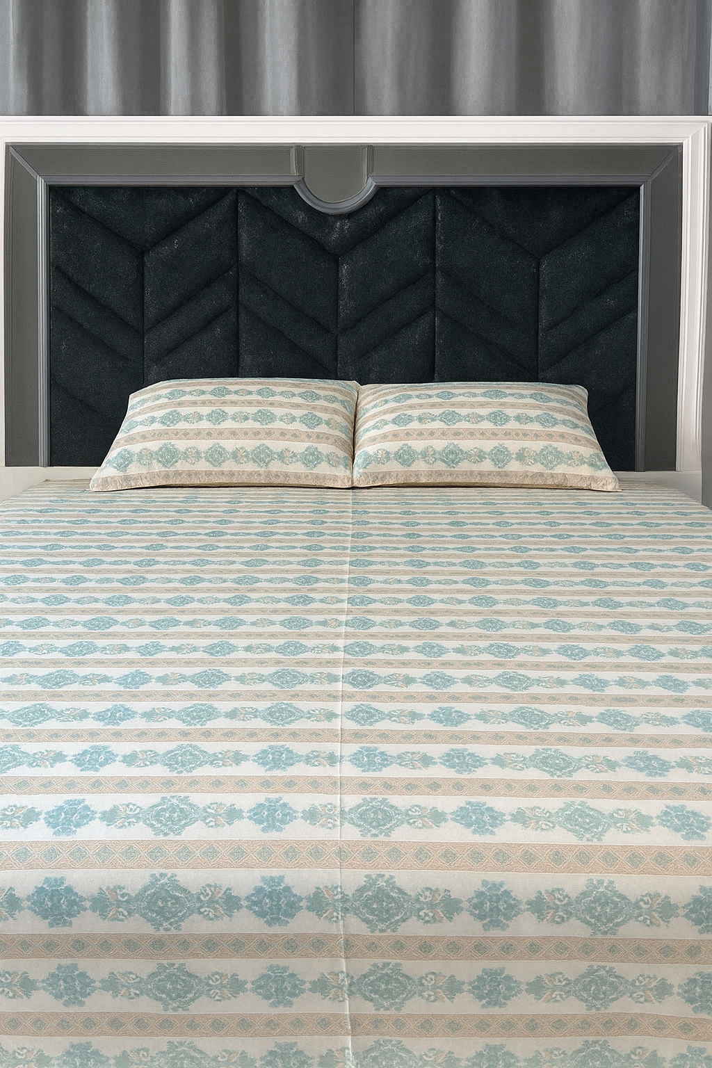 Biege Emerald Flower Bedsheet